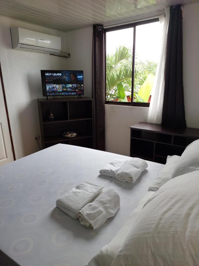 Aparthotel Cabinas Playa Bandera Parrita Zewnętrze zdjęcie